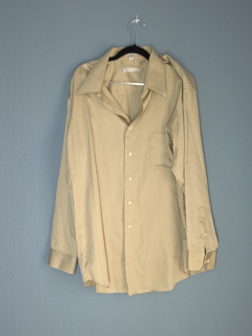 Classic Men's Beige Button-Up Dress Shirt C25